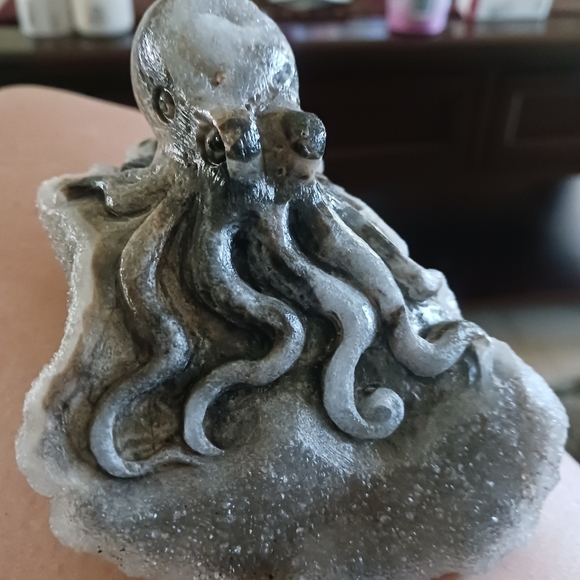 Druzy Quartz - Picture 3 of 3